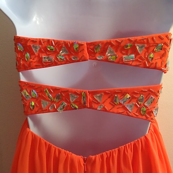 Morgan & Co. Junior's Strapless Formal Mini Dress - Picture 4 of 7